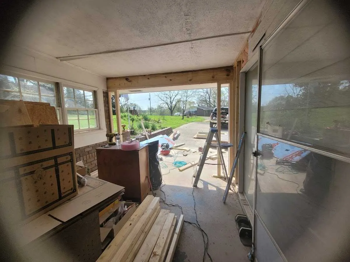 Air movers and dehumidifier for Water Mitigation Services in Jerseyville